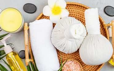 salon-spa-care-beauty-bag-massage-body-aromatherapy-herbal-cosmetic-treatment-flower-wellness_t20_8O2R4Q